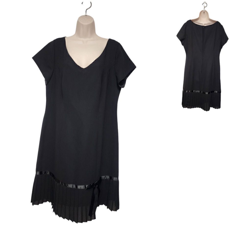Clues New York Vintage V-Neck Short Sleeve Pleated Accent Dress Size14W Black